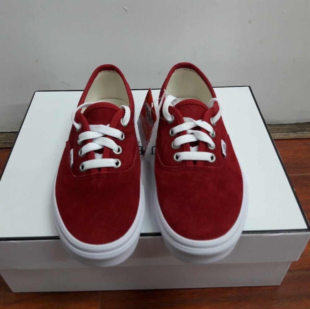 Vans - Picture 2 of 3
